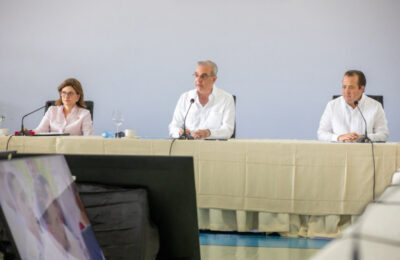 Abinader reta a oposición comparar 20 años de obras con seis de su gestión