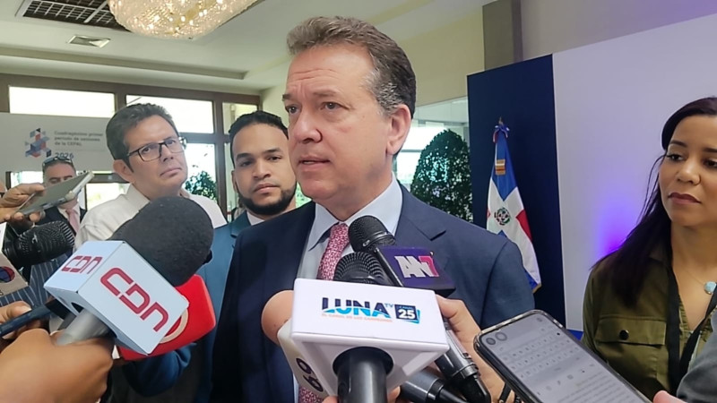 Ito Bisonó advierte a dominicanos sobre empleos en Rusia: “No es un relajo ni un juego”