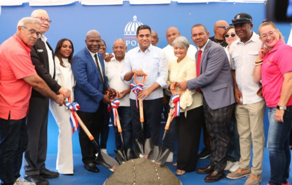 Ministerio de Deportes inicia construcción de moderno estadio de béisbol en Consuelo