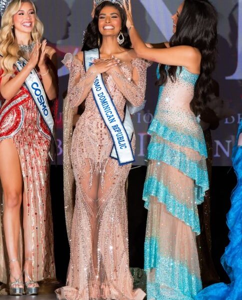 Adriana Michelle Jimenez es la nueva Miss Cosmo RD 2026