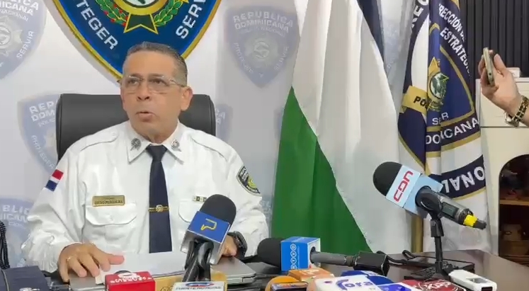 Inspector general de la Policía se traslada a Elías Piña para investigar incidente entre policías y diputada