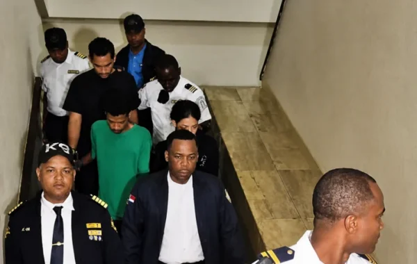 Tres meses de prisión preventiva para 3 hombres por intento de robo agravado en joyería de Villa Juana