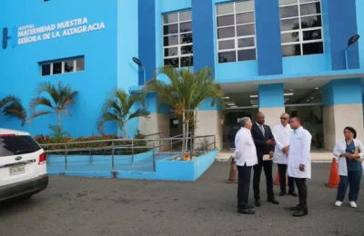 Maternidad La Altagracia niega embarazo gemelar denunciado por paciente; SNS investiga el caso