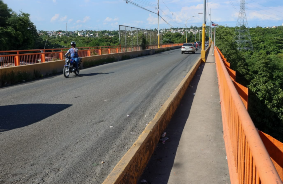 MOPC anuncia restricciones de circulación de vehículos pesados en el puente de La Barquita y Sabana Perdida