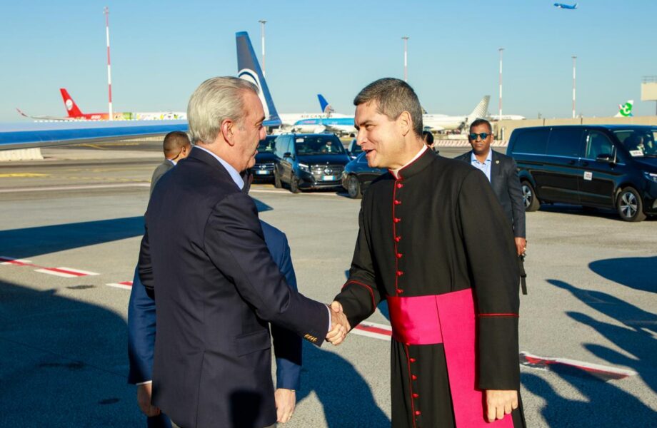 Abinader informa que invitará oficialmente al papa León XIV a visitar República Dominicana en 2027