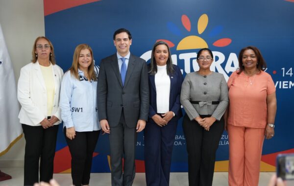 Roberto Ángel Salcedo anuncia el festival Cultura en el Sur