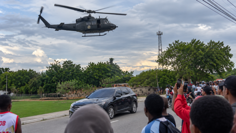 Bukele pone la mirada en Haití: aeronaves militares salvadoreñas aterrizan en la frontera dominicana