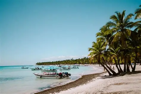 Acusan a tres dominicanos por presunto tráfico de personas tras naufragio cerca de Isla Mona
