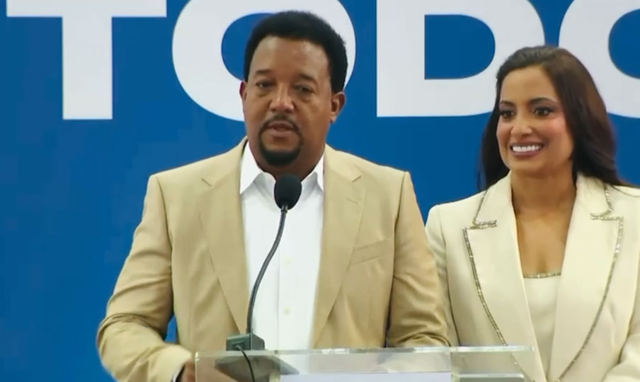 «Yo sé a quien le toqué las puertas y quien me abrió, usted es mi amigo»: Pedro Martínez agradece apoyo de Abinader