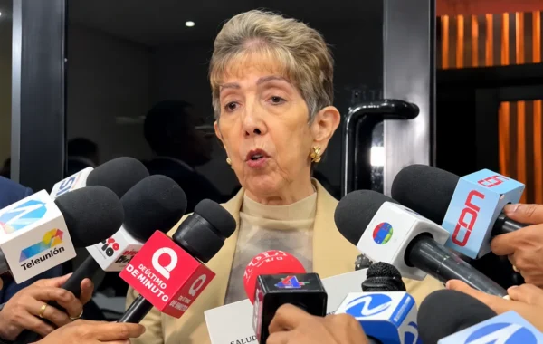 Ginette Bournigal critica opiniones que cuestionan la seguridad fronteriza y pide controlar las pandillas en Haití