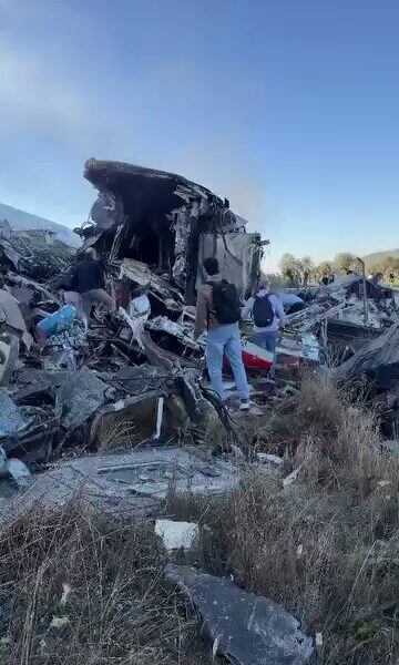 Al menos 30 muertos en accidente entre dos trenes en España
