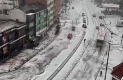 ¡Bogotá bajo nieve! Tormenta con granizo azota varias localidades de Bogotá