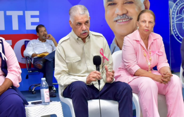 Miguel Vargas mantiene reuniones para avanzar hacia una gran alianza opositora