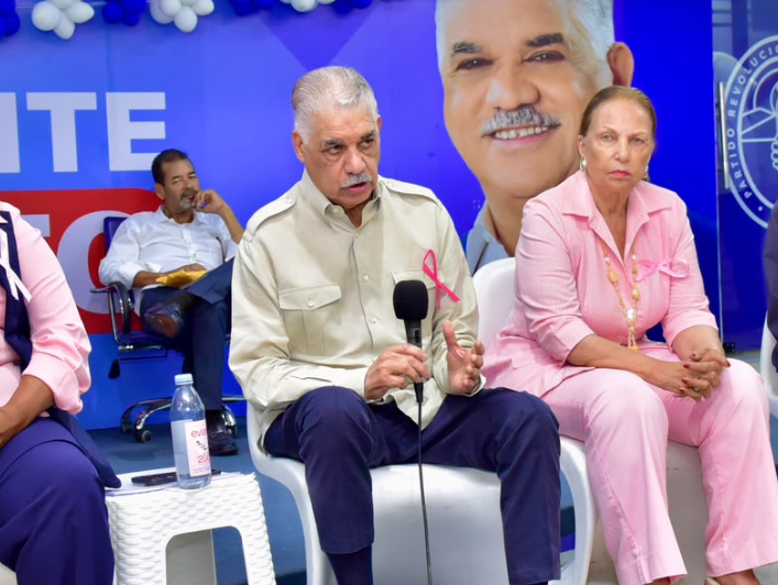 Miguel Vargas mantiene reuniones para avanzar hacia una gran alianza opositora