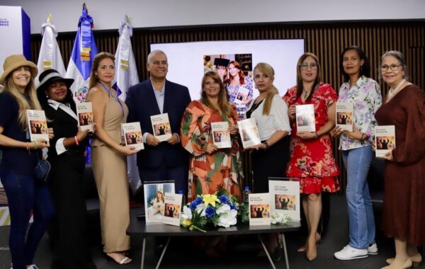 Periodista Rosa Escoto pone en circulación su obra: “Fui una de ellas” durante la Feria Internacional del Libro
