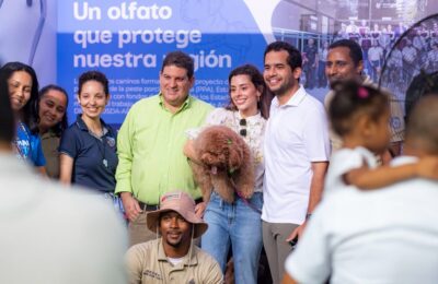 Omar Fernández dona veterinaria móvil para rescate y atención de animales desamparados