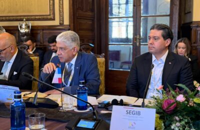 Eduardo Estrella destaca en cumbre iberoamericana inversiones del Gobierno en puertos, aeropuertos y movilidad urbana