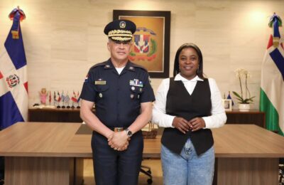 Policía Nacional y diputada Millys Martínez acuerdan superar impasse mediante el diálogo