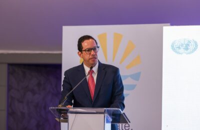 Ministro Freund afirma instituciones deben superar desafíos del presente y anticiparse a los retos del futuro