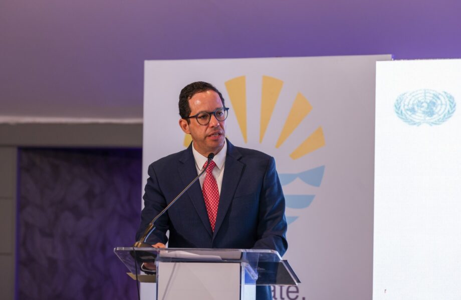 Ministro Freund afirma instituciones deben superar desafíos del presente y anticiparse a los retos del futuro
