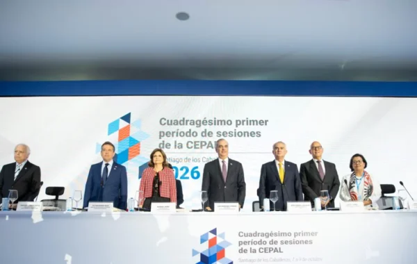 Abinader llama ante la CEPAL a fortalecer la cooperación regional y promover un crecimiento que llegue a los hogares
