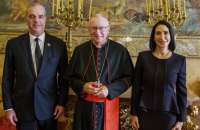 Abinader aborda conflictos regionales y delincuencia organizada en el Vaticano