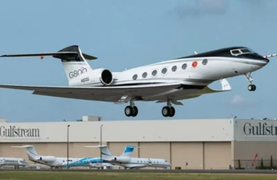 El avión desaparecido frente a EEUU se desplomó 12,000 pies antes de perder la señal