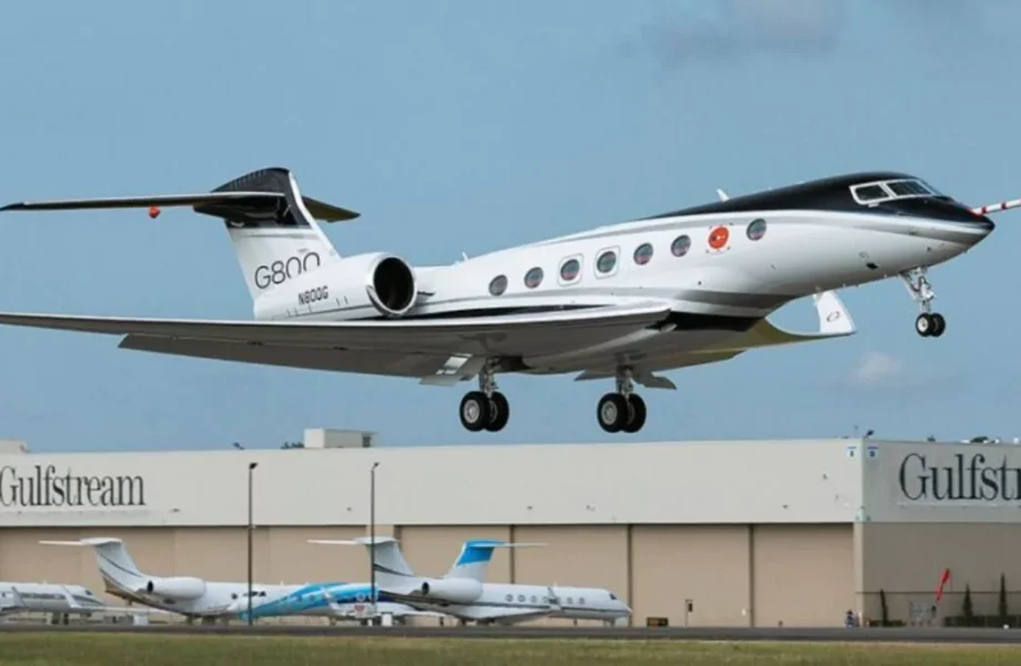 El avión desaparecido frente a EEUU se desplomó 12,000 pies antes de perder la señal