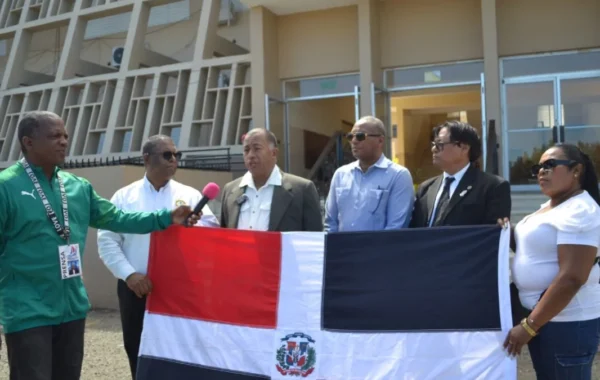 Ambientalistas exigen detener plantas eléctricas en Manzanillo y cuestionan reparación de daños ambientales