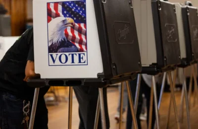 Texas bate récords de voto anticipado en varios condados en plena pugna por el Senado