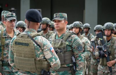 Ejército inspecciona vigilancia y controles de seguridad en la frontera sur