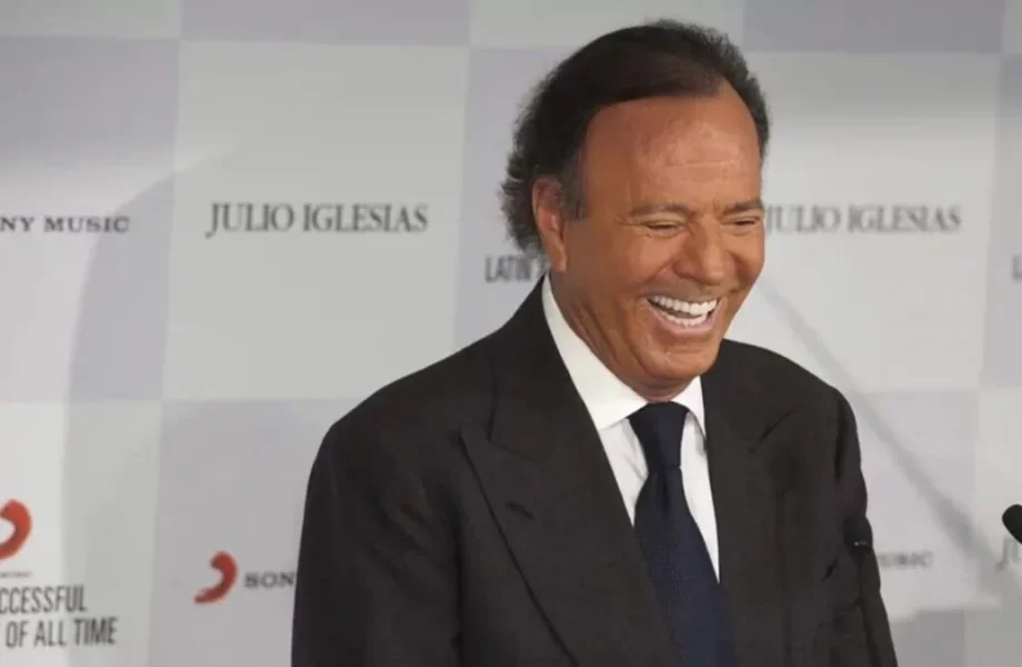 Fiscalía dice ahora que tribunal español puede investigar querella contra Julio Iglesias
