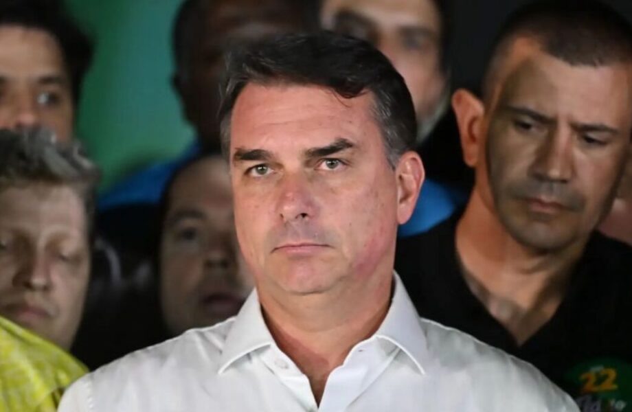 Flávio Bolsonaro se fuga a Estados Unidos, según varios medios brasileños