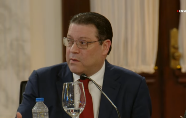 Gobierno subsidia hasta RD$200 por galón de gasoil para evitar mayores costos al transporte dominicano