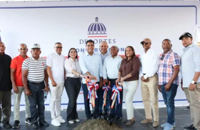 Ministerio de Deportes inicia construcción de techado multiuso por RD$30.6 millones en Hostos