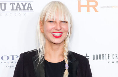 Sia obtiene la custodia física principal de su hijo en medio de su divorcio