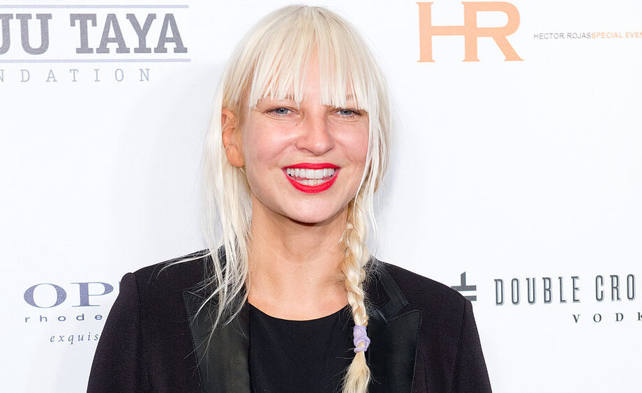 Sia obtiene la custodia física principal de su hijo en medio de su divorcio
