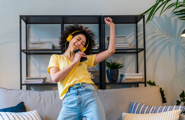 La música latina logra un «pico» y es el quinto género más escuchado en EEUU, según reporte