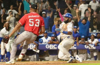 Licey vence 5-4 al Escogido; Bonifacio establece récord de carreras anotadas