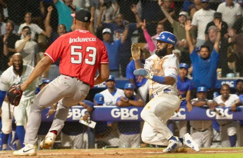 Licey vence 5-4 al Escogido; Bonifacio establece récord de carreras anotadas