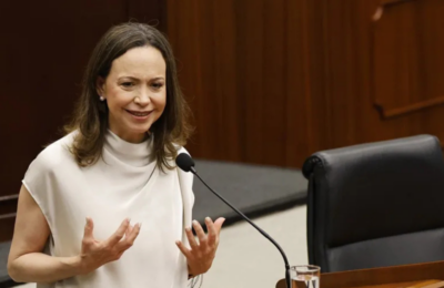 María Corina espera que la mesa de diálogo en Venezuela tenga éxito