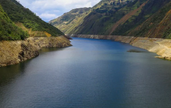 Más de 9.000 empresas en Ecuador tendrán cortes de energía de 48 horas durante dos semanas