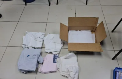 Ocupan ropa impregnada de presunta cocaína en empresa de envíos