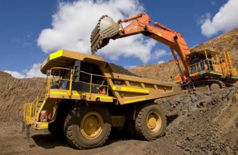 Perú acumuló 4.813 millones de dólares en inversión minera entre enero y agosto