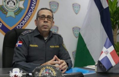 Policía intensifica búsqueda de hombre acusado de herir a adolescente de 13 años en Villa Mella