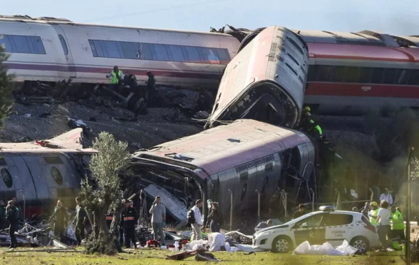 Abinader envía condolencias a España por accidente ferroviario que dejó decenas de muertos