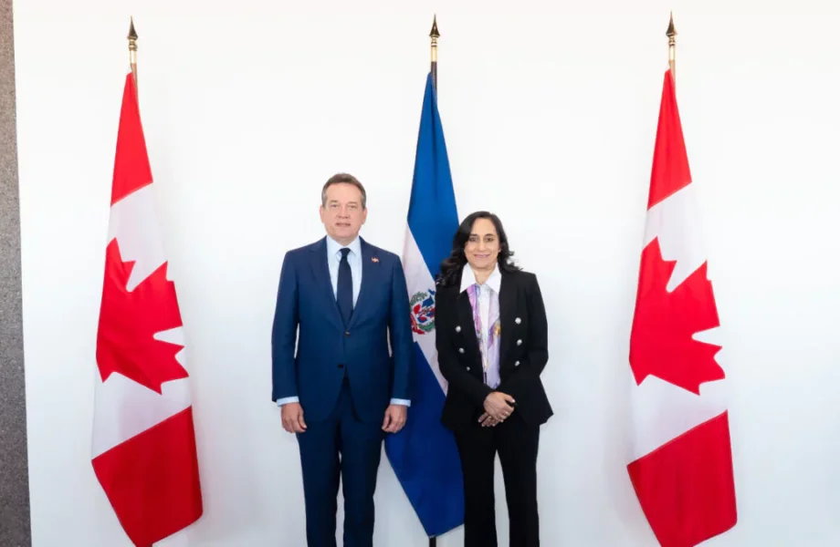República Dominicana y Canadá firman acuerdo para reforzar seguridad aérea