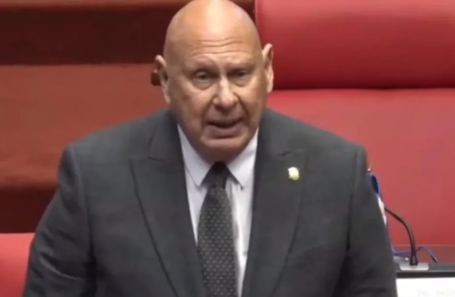 Senador pide intervención urgente por incendio en vertedero de Las Terrenas