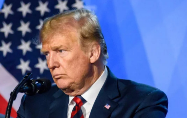 Trump dice que mantiene diálogo con Irán pese a los posibles ataques de EE.UU.