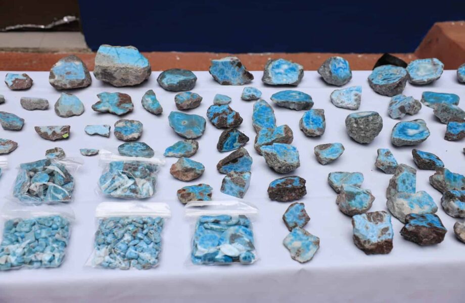 La Policía recupera RD$1.5 millones en larimar que había sido robado en la Zona Colonial